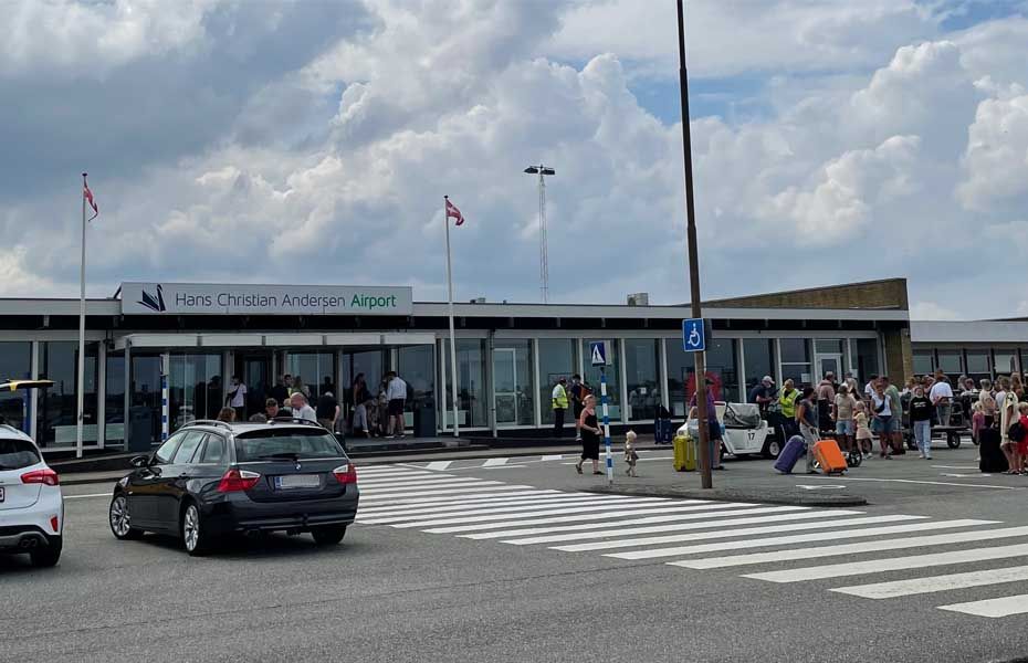 Gratis parkering lige ved indgangen til Odense Lufthavn